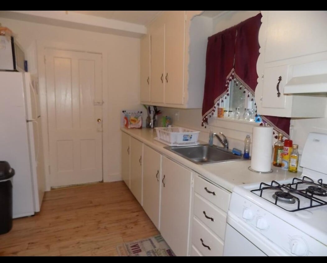 32 W William St Unit 101 Pine, Bath, NY 14810 Apartments in Bath, NY