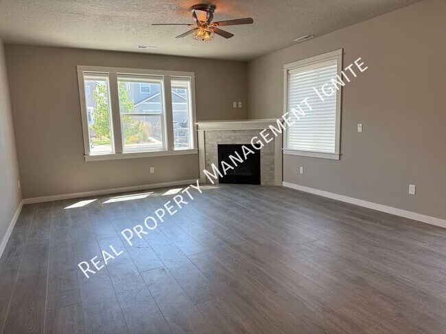 Foto del edificio - 2569 NW Spruce Pl