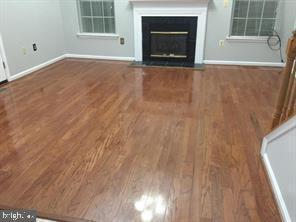 Building Photo - 6163 Oaklawn Ln