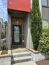 Building Photo - 301 Martin St