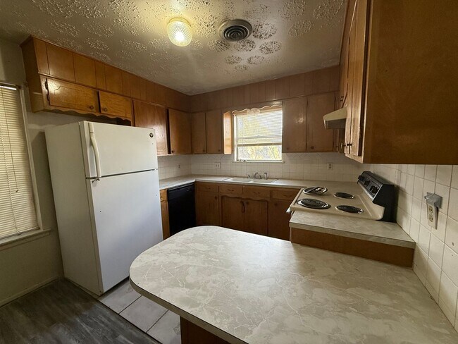 Foto del edificio - 2701-2701 Pagewood Ave