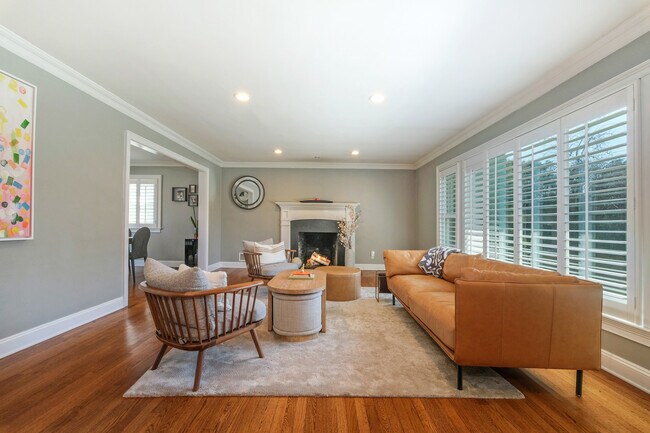 Building Photo - 221 Mamaroneck Rd