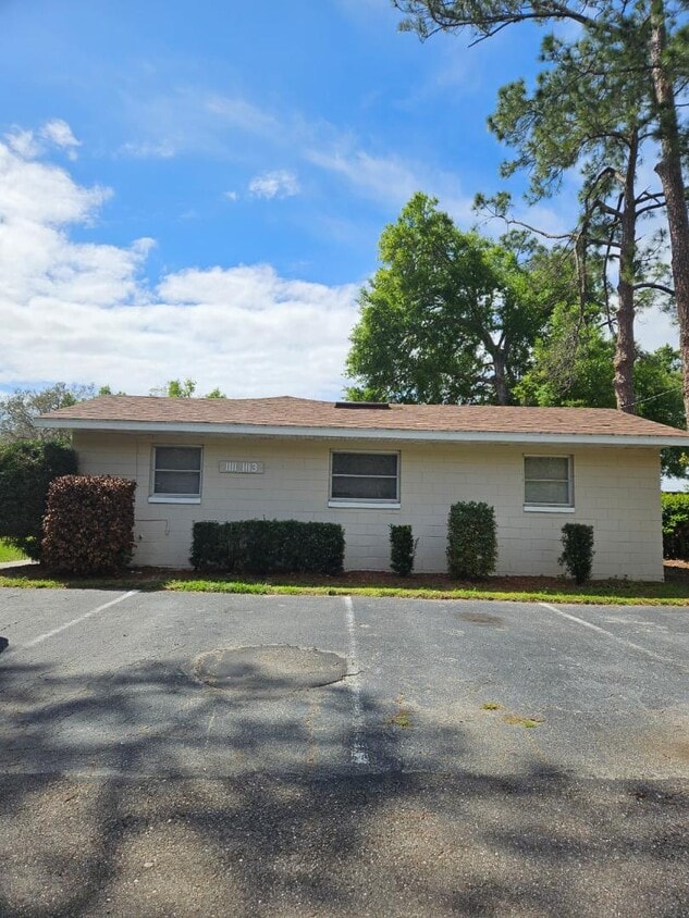 Building Photo - 1111 N Rockingham Ave