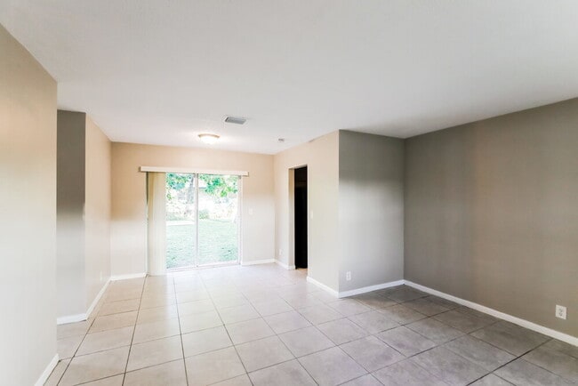 Foto del edificio - 1706 NW 14th Ave