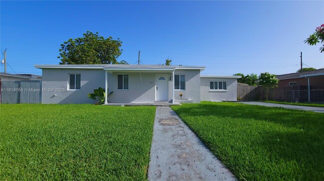 Building Photo - 7410 SW 37th St
