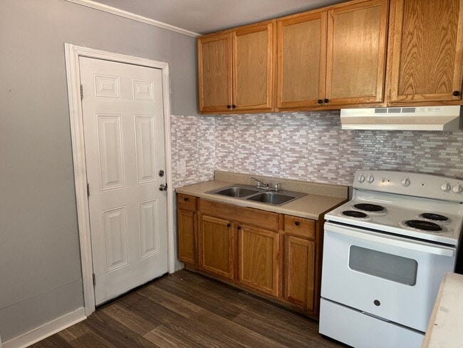 Building Photo - Cozy Downtown Aiken 2 Bedroom Home