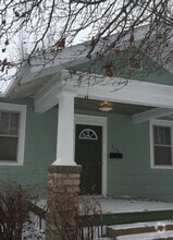 Building Photo - 518 W 6th Ave