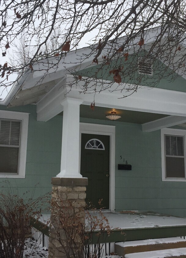 Primary Photo - 518 W 6th Ave