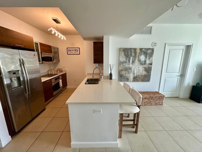 Foto del edificio - 480 Hibiscus St