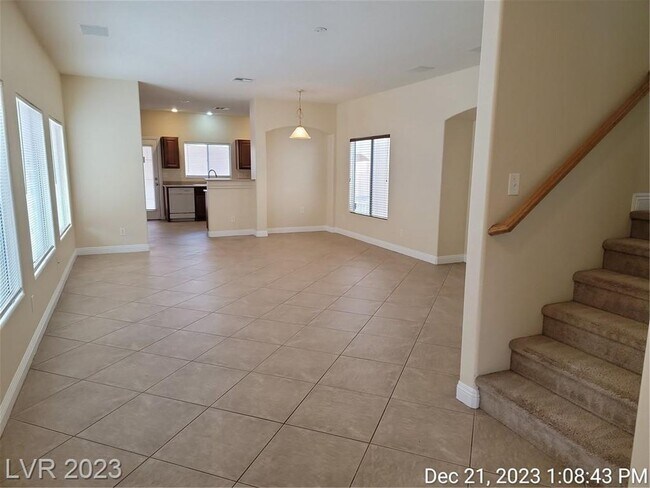 Building Photo - WONDERFUL NW HOME LOCATED IN THE ELKHORN R...