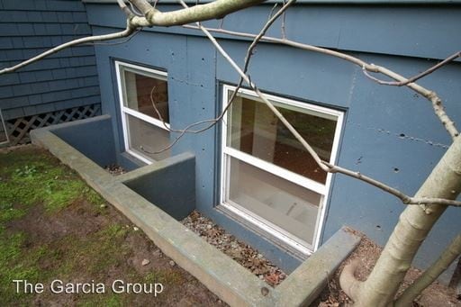 Building Photo - 1 br, 1 bath Apartment - 121 NW 22nd Place