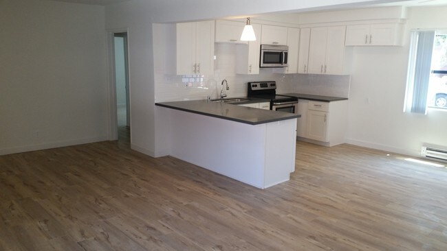 Foto del edificio - 21111 Wood Ave