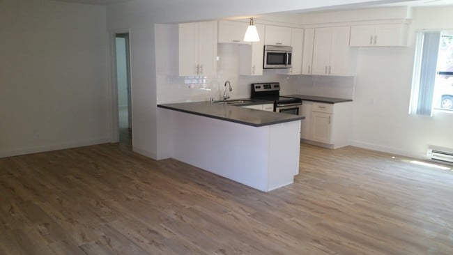 Building Photo - 21111 Wood Ave