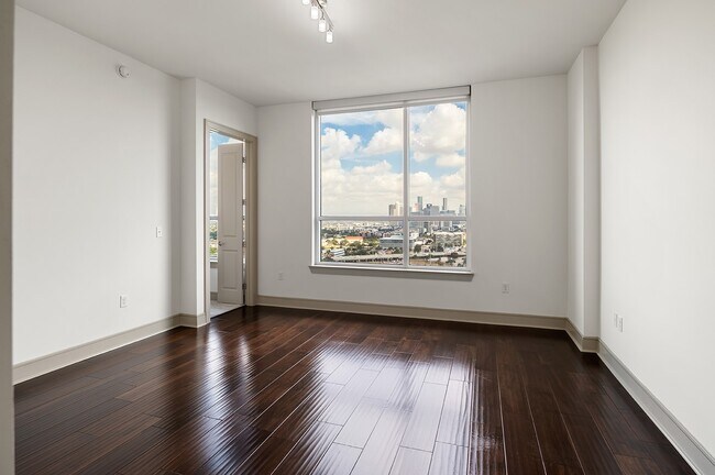 Foto del edificio - 5280 Caroline St