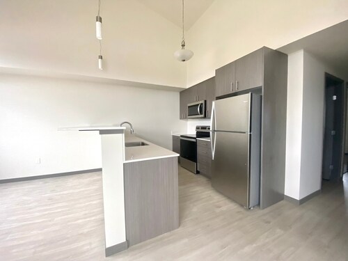 Foto del edificio - 1060 Columbia Ave