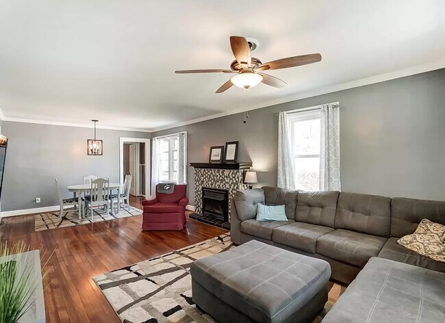 Building Photo - 7307 Osceola Dr