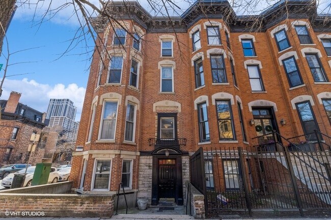 Foto del edificio - 1852 N Lincoln Park W