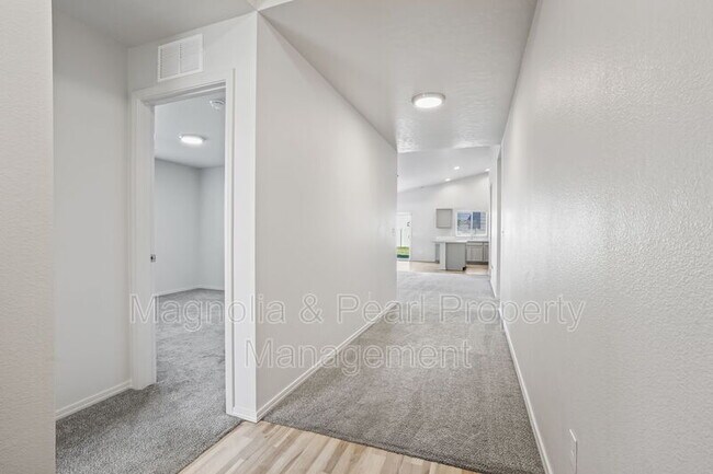 Foto del edificio - 17806 North Pegram Way