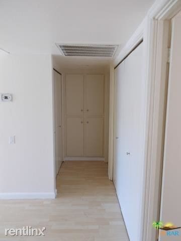 Building Photo - 1 br, 1 bath Condo - 400 N Sunrise Way Apt...