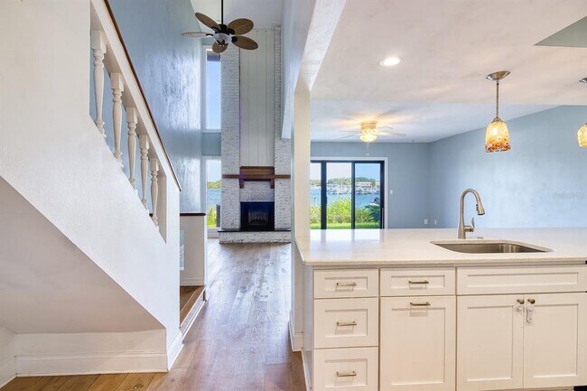 Building Photo - 121 Lagoon Ct