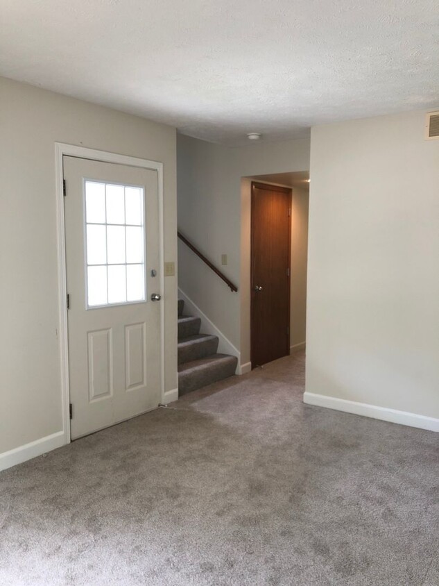 Foto principal - Amazing Townhome at a great price!