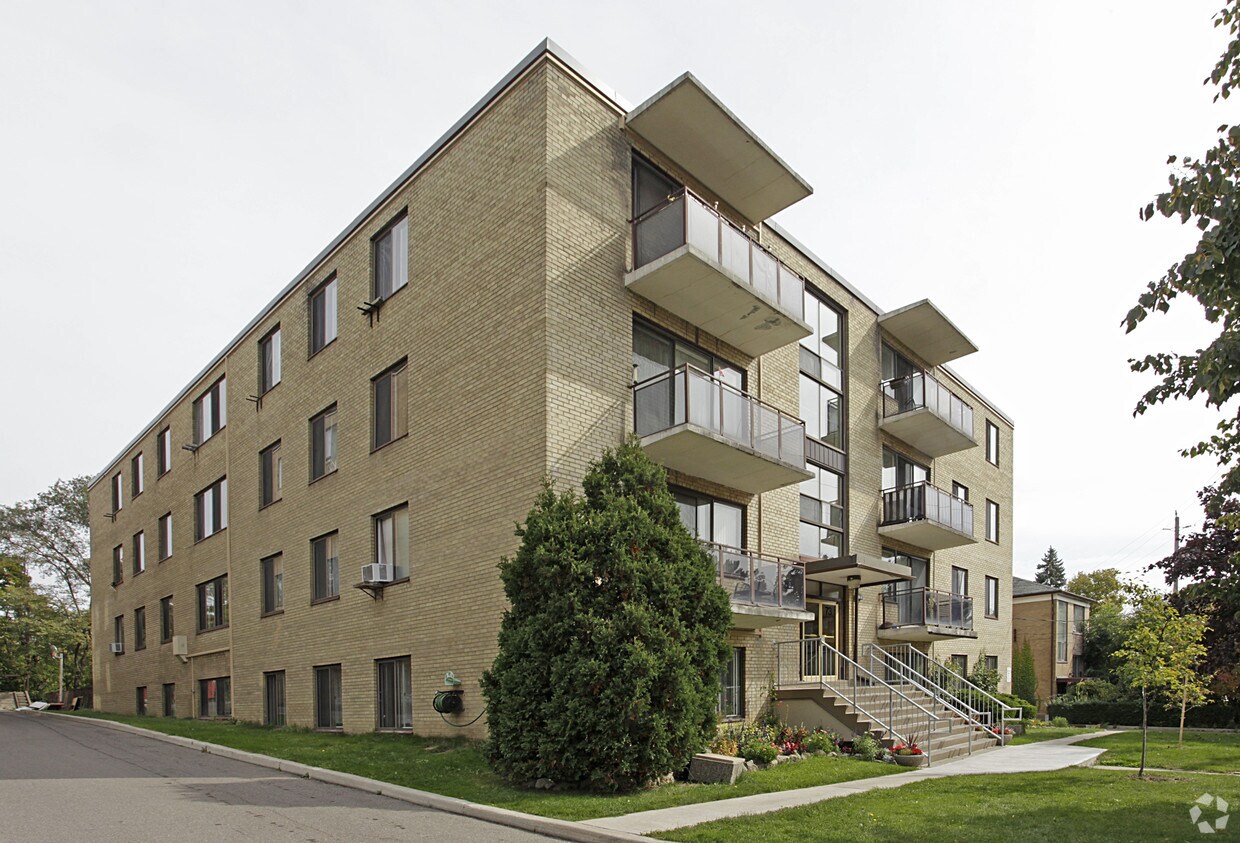 Swansea Village Cooperative Apartments 73 Coe Hill Dr Toronto, ON