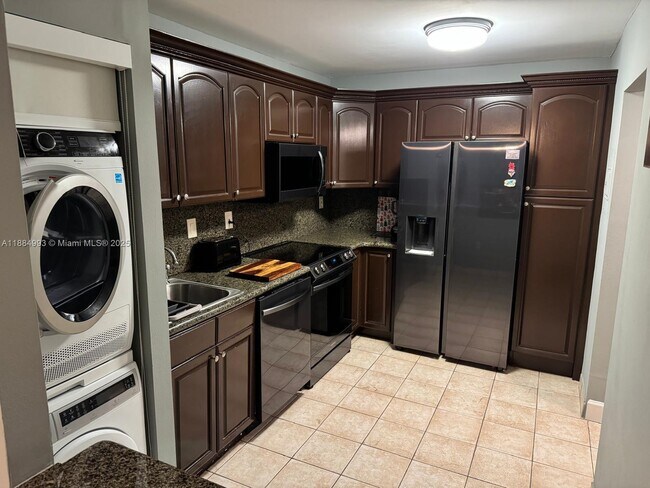 Foto del edificio - 3701 N Country Club Dr