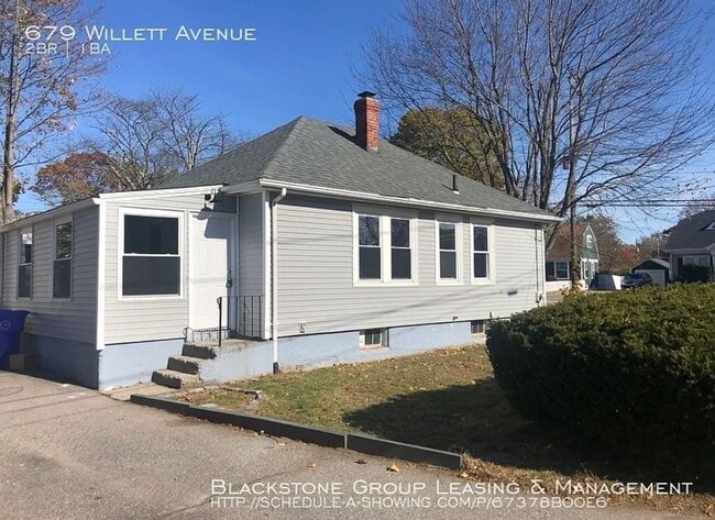 Photo - 679 Willett Avenue House