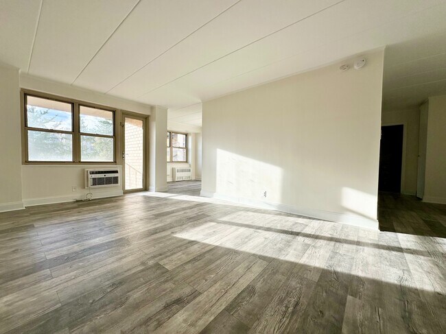 Building Photo - 30 Park Ave