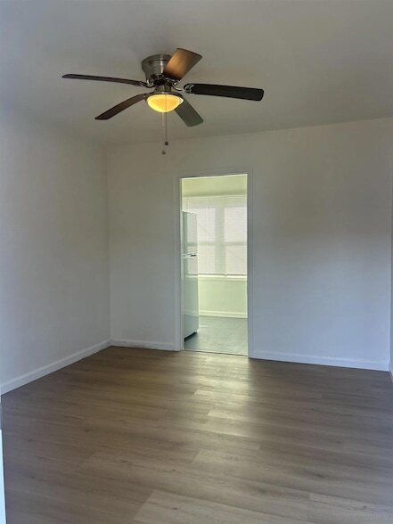 Foto del edificio - 4345 Poplar St