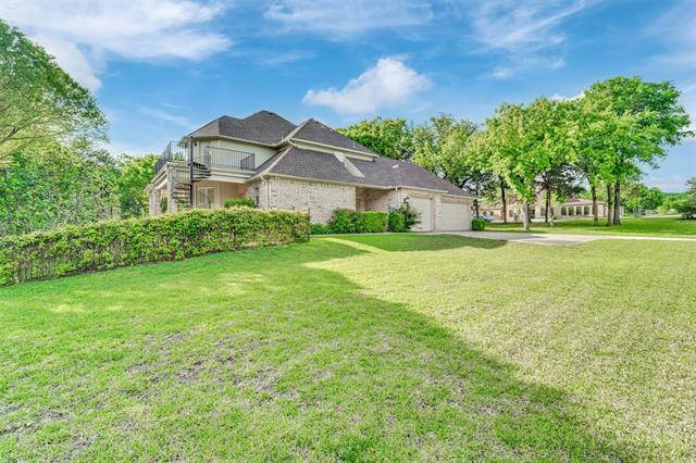 Building Photo - 2202 Southern Oaks Dr