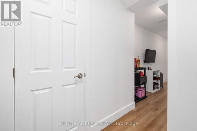Photo du bâtiment - 1502 Dufferin St