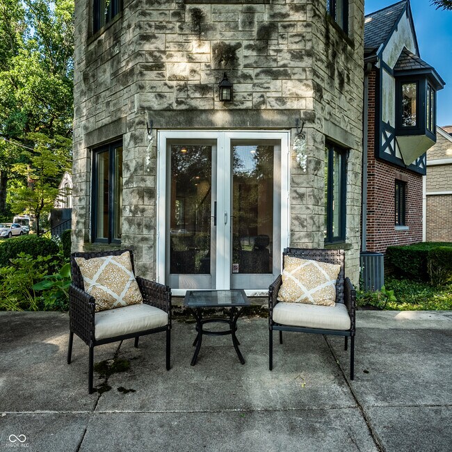 Foto del edificio - 5758 Wildwood Ave