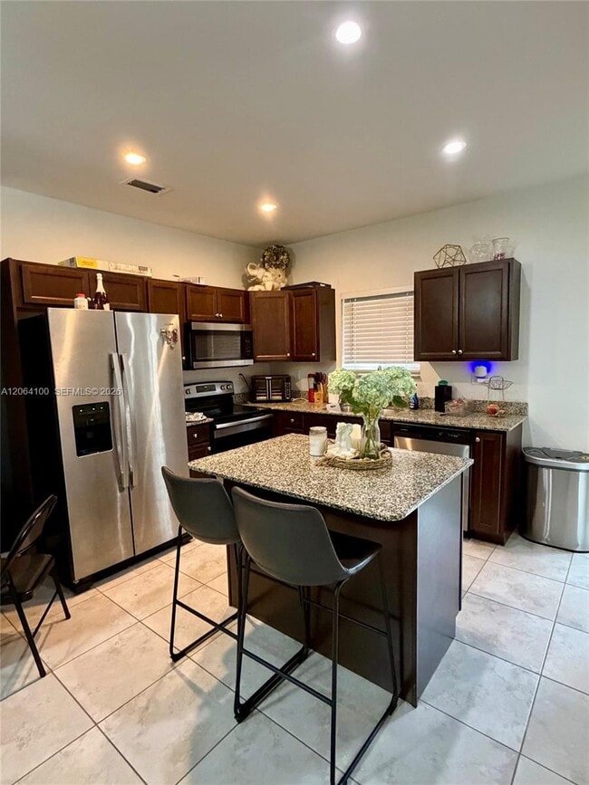 Building Photo - 5360 SW 13th Ct