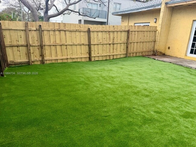 Foto del edificio - 1008 NW 2nd Ave