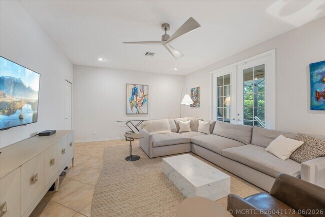 Building Photo - 10731 Ivanhoe Ln