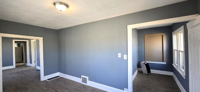 Foto del edificio - 1309 W 110th Pl