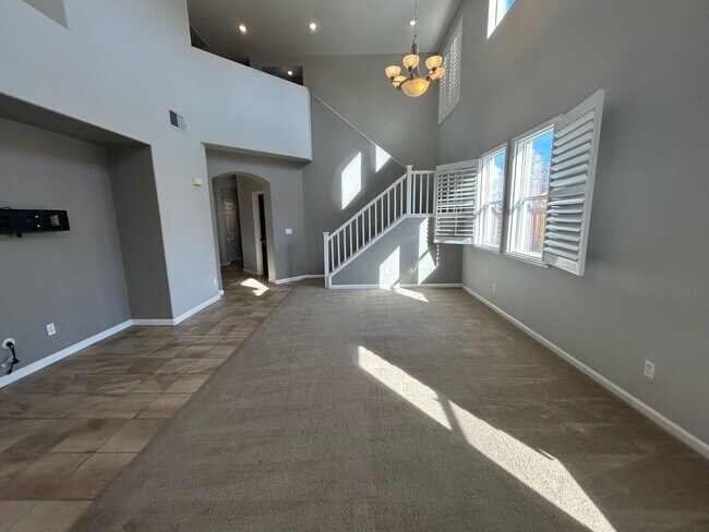 Foto del edificio - 212 Riverbend Ln