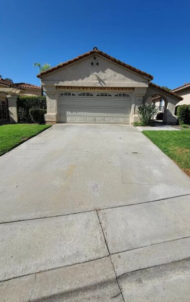 Foto principal - 3bed 3bath Available for Rent