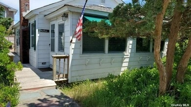 Building Photo - 250 Cottage Walk