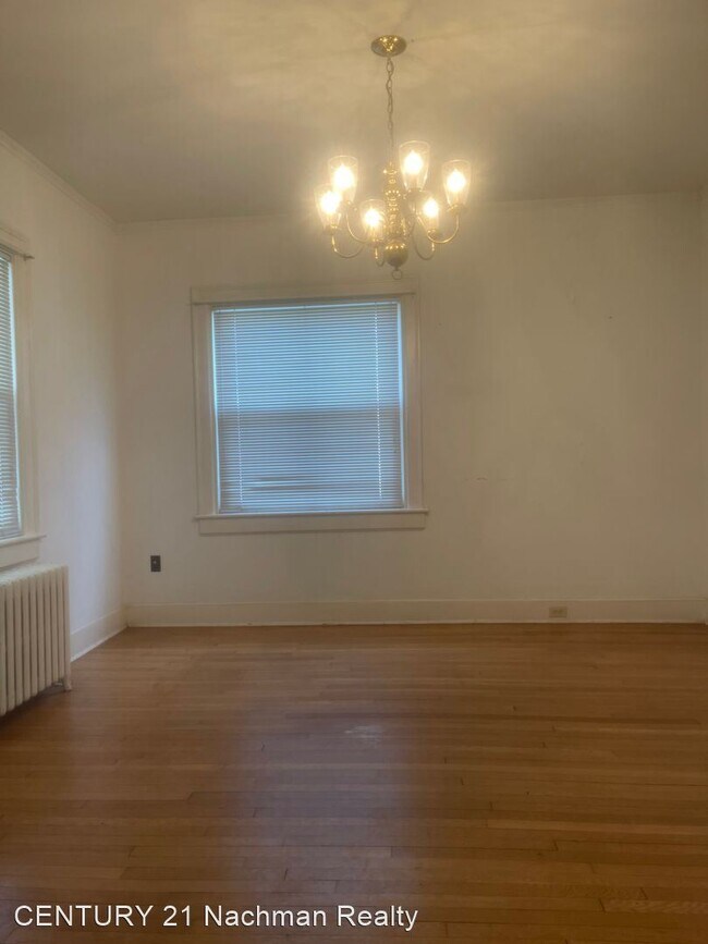 Foto del edificio - 3 br, 1.5 bath House - 109 S. Willard Avenue