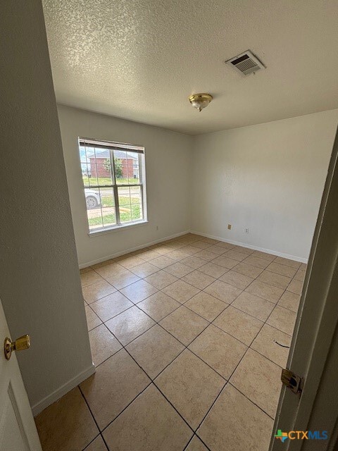 Building Photo - 3001 Cantabrian Dr