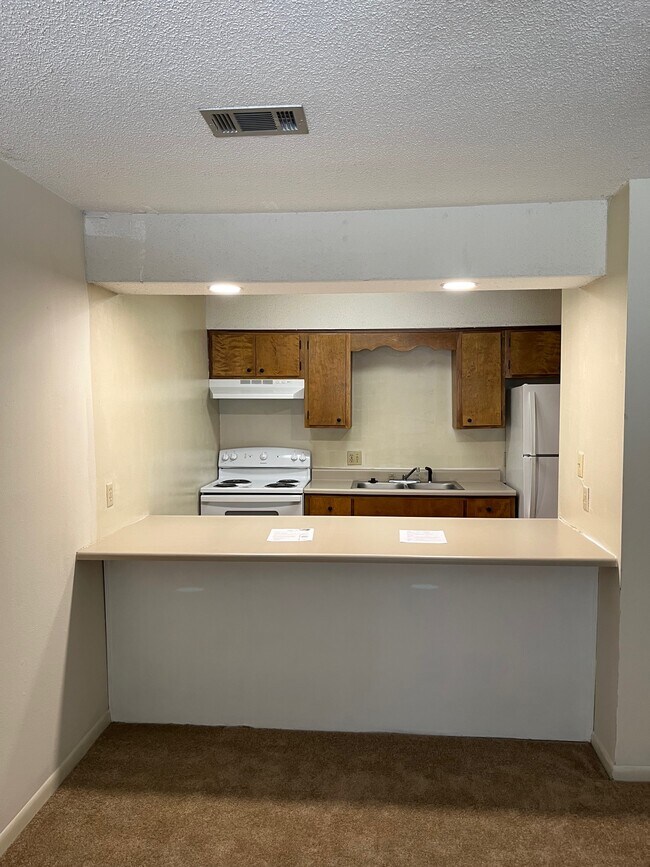 Cocina con mostrador de derivación - 38 4th St