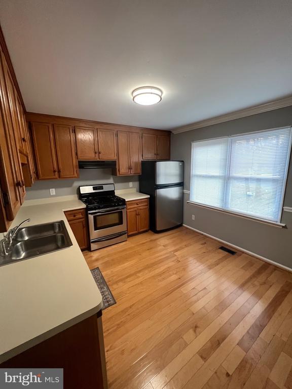 Foto del edificio - 11211 Surry Woods Ct