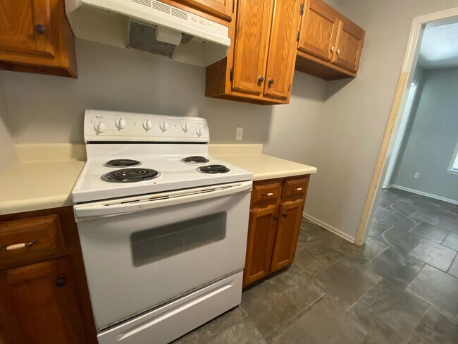 Building Photo - 21 Ellendale Cove