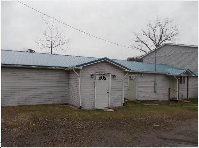 Primary Photo - 118 8th St