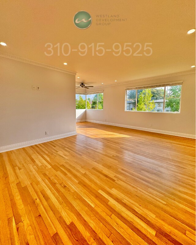 Foto del edificio - 3166 S Barrington Ave