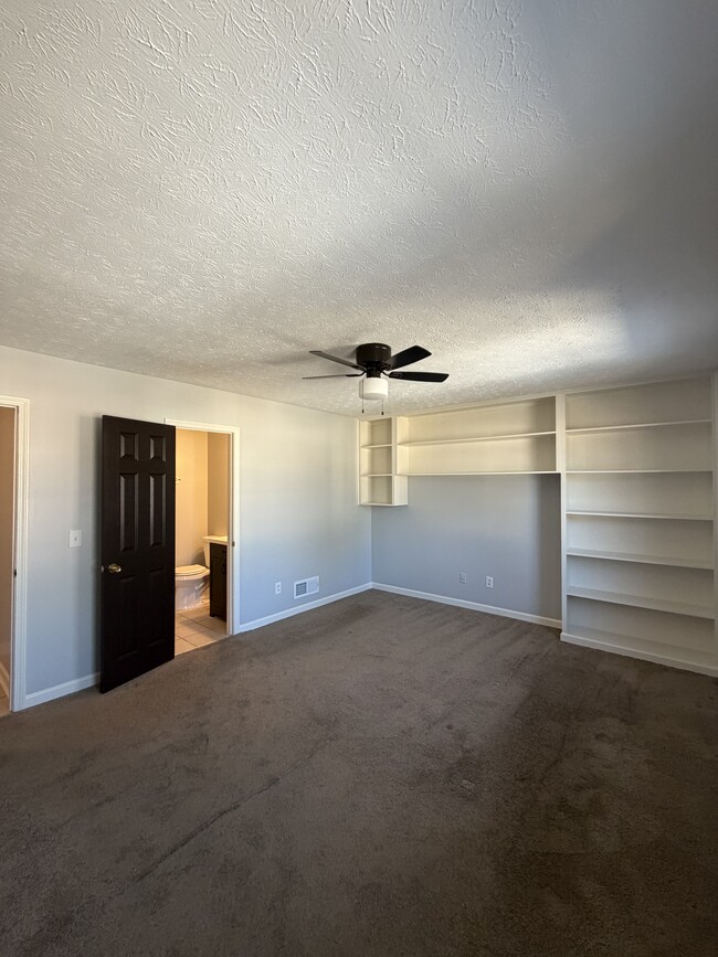 Foto del edificio - 1424 Springleaf Cir SE