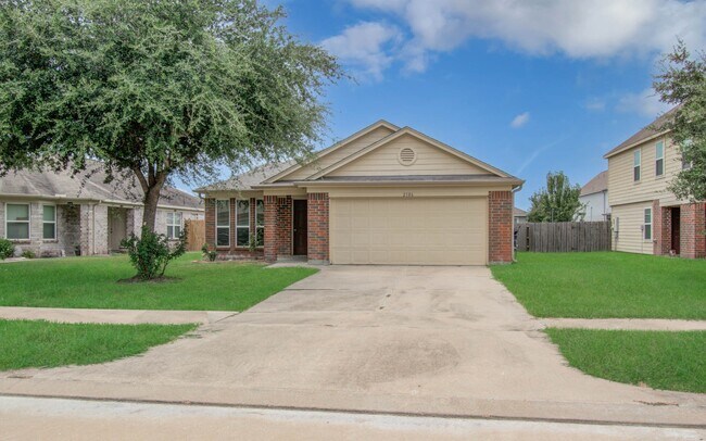 Foto del edificio - 2106 Bishop Hollow Ln