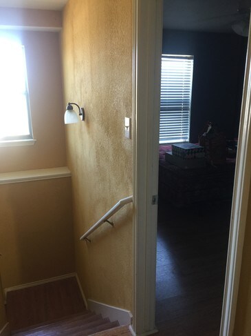 Building Photo - 191 Beech Dr